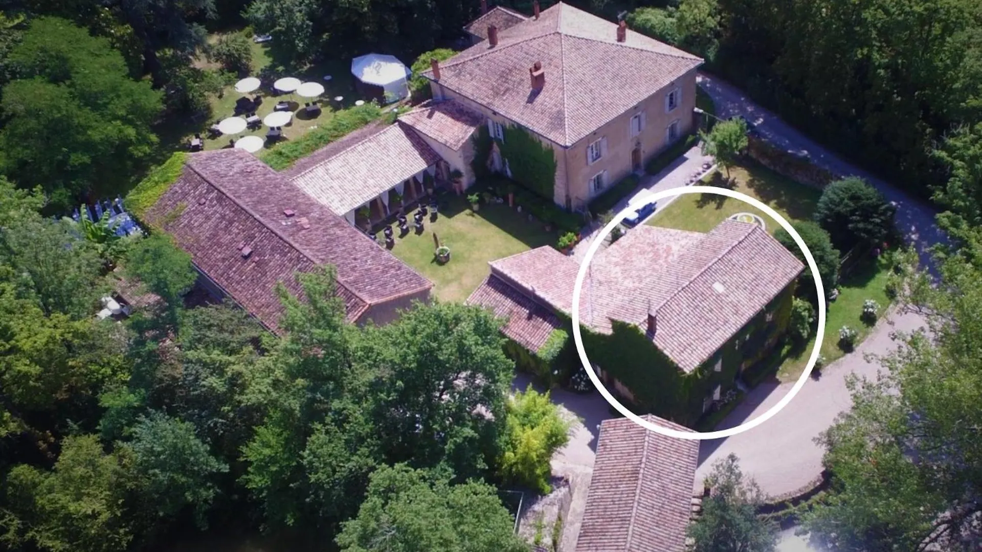 L'Ecrin - Maison De Campagne Dans Un Parc Arbore Peyregoux بيت للعطل