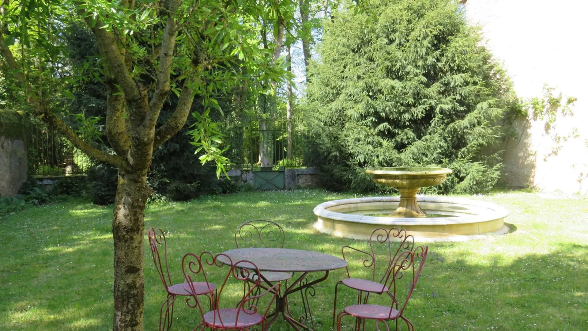 L'Ecrin - Maison De Campagne Dans Un Parc Arbore Peyregoux فرنسا